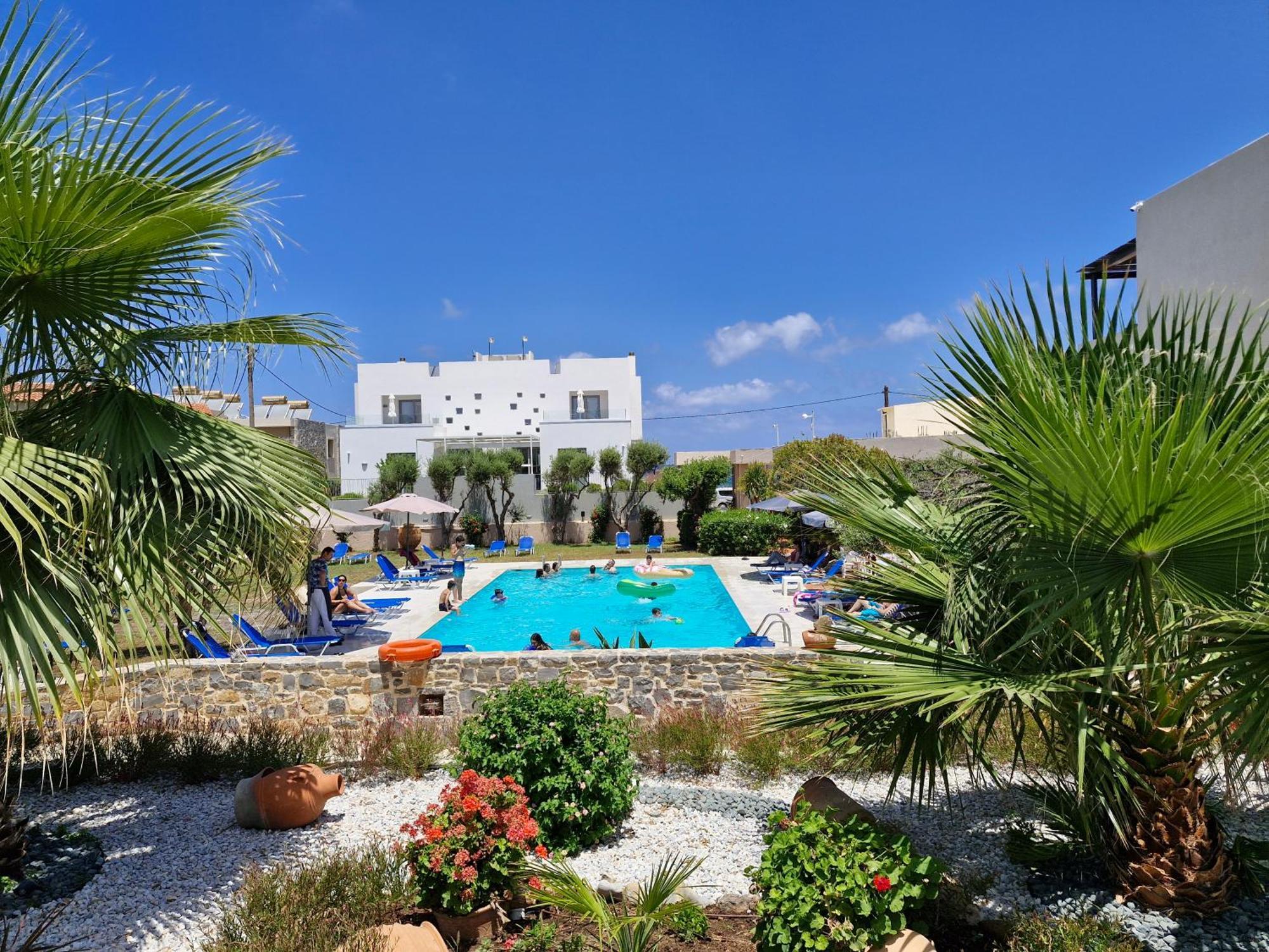 Creteco Hotel & Suites Goúrnes 외부 사진