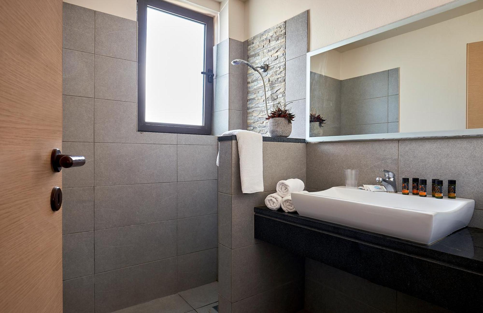 Creteco Hotel & Suites Goúrnes 외부 사진