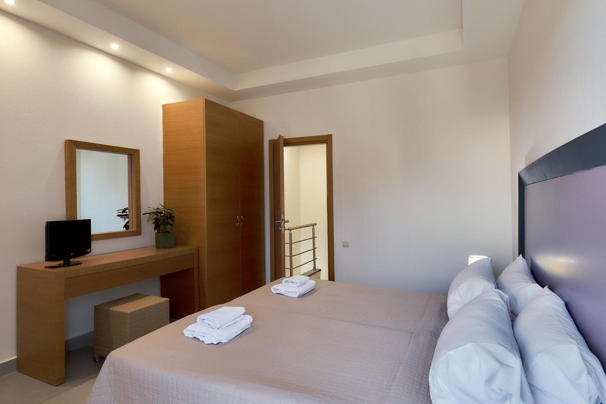Creteco Hotel & Suites Goúrnes 외부 사진